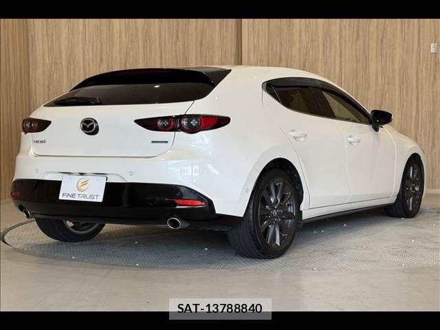 Mazda MAZDA3 2019-09 7725376-17