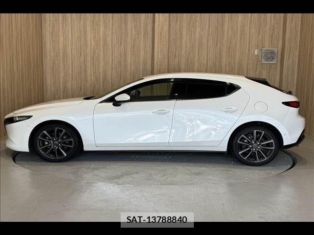 Mazda MAZDA3 2019-09 7725376-20