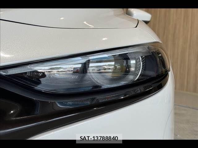 Mazda MAZDA3 2019-09 7725376-21