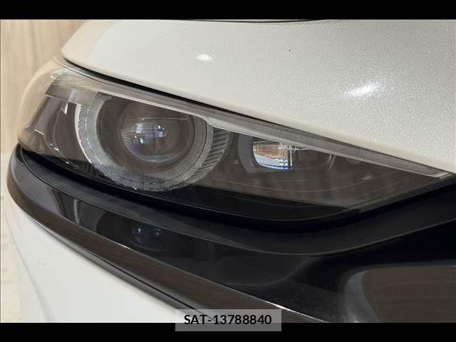 Mazda MAZDA3 2019-09 7725376-22
