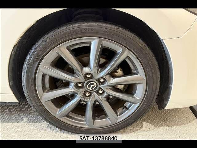 Mazda MAZDA3 2019-09 7725376-27