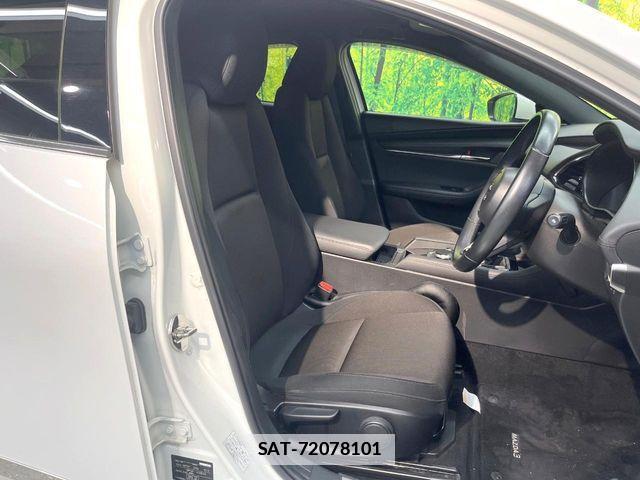 Mazda MAZDA3 2019-07 7786783-7
