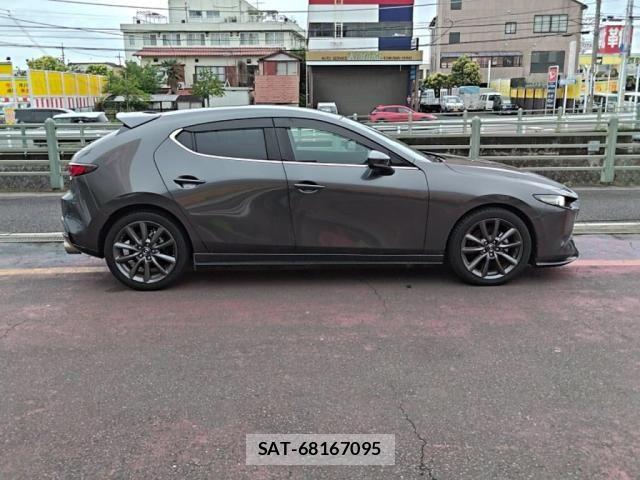 Mazda MAZDA3 2022-08 7786782-9