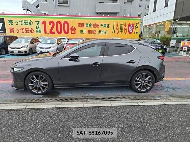 Mazda MAZDA3 2022-08 7786782-11