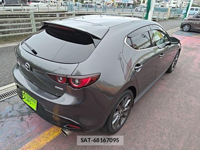 Mazda MAZDA3 2022-08 7786782-1