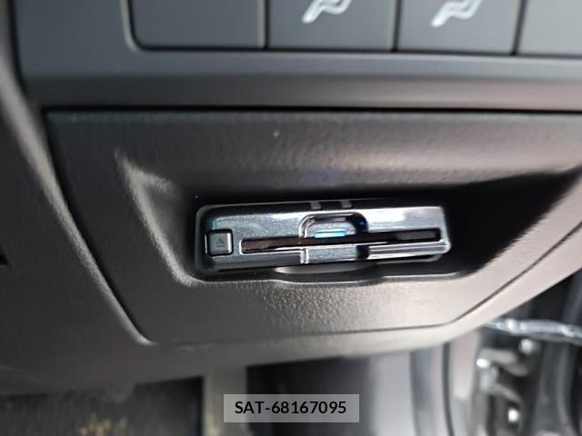 Mazda MAZDA3 2022-08 7786782-23