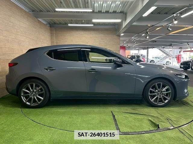 Mazda MAZDA3 2022-12 7786785-17