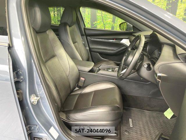Mazda MAZDA3 2019-09 7786775-7