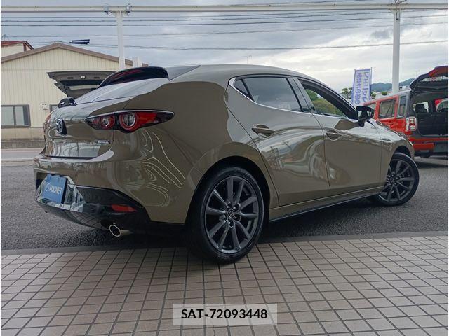 Mazda MAZDA3 2023-10 7877584-2