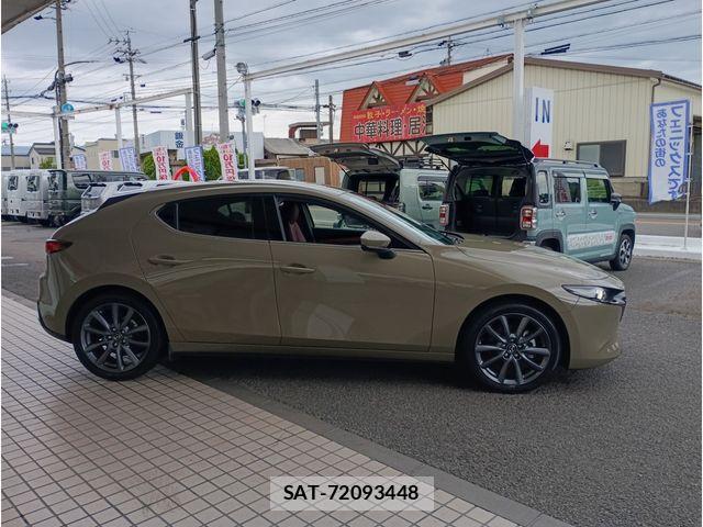 Mazda MAZDA3 2023-10 7877584-3