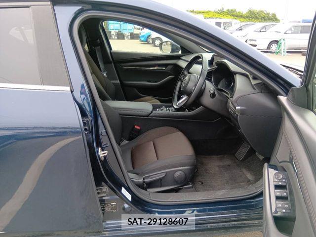 Mazda MAZDA3 2023-05 7902900-3
