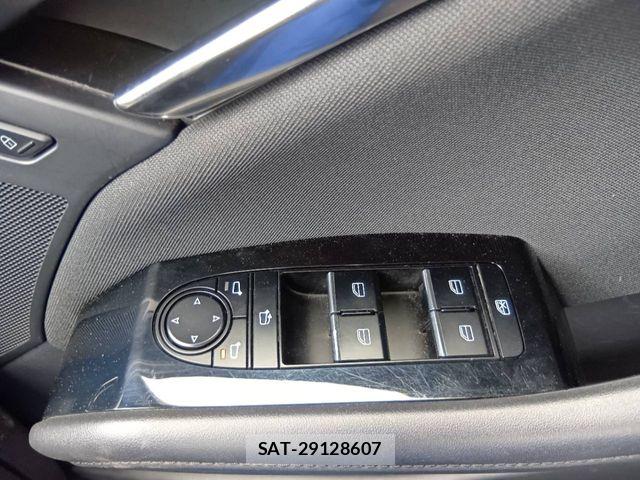 Mazda MAZDA3 2023-05 7902900-8