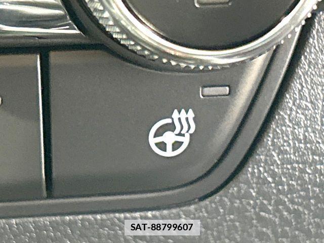 Mazda MAZDA3 2025-04 7962522-5