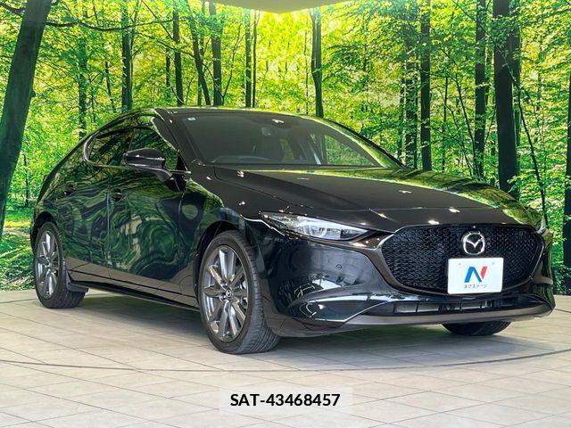 Mazda MAZDA3 2022-04 7962525-15