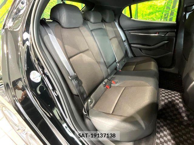Mazda MAZDA3 2023-11 7962523-9