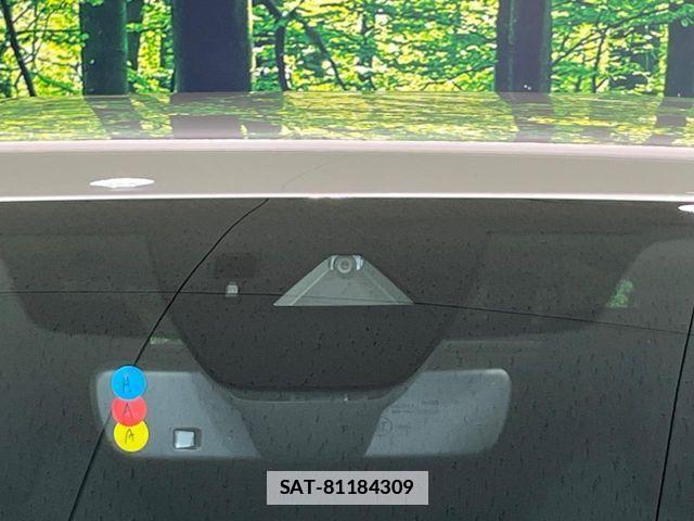 Mazda MAZDA3 2022-10 7979843-4