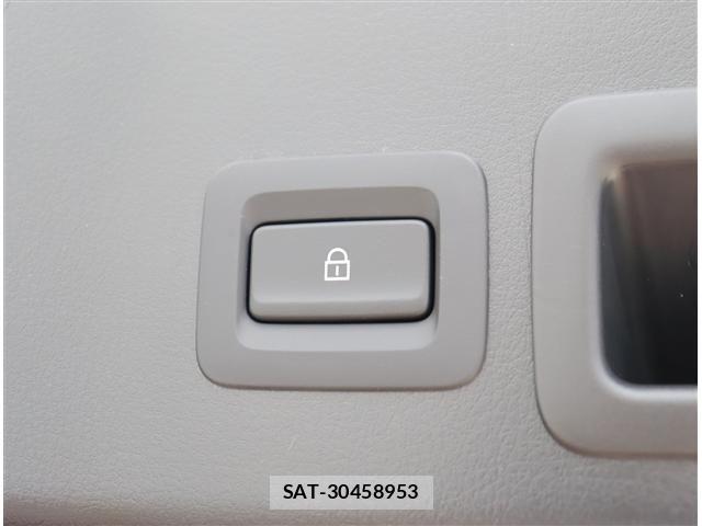 Mazda MAZDA3 2023-11 8036592-9