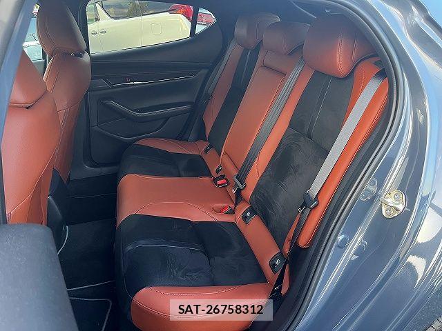 Mazda MAZDA3 2023-12 8100289-12