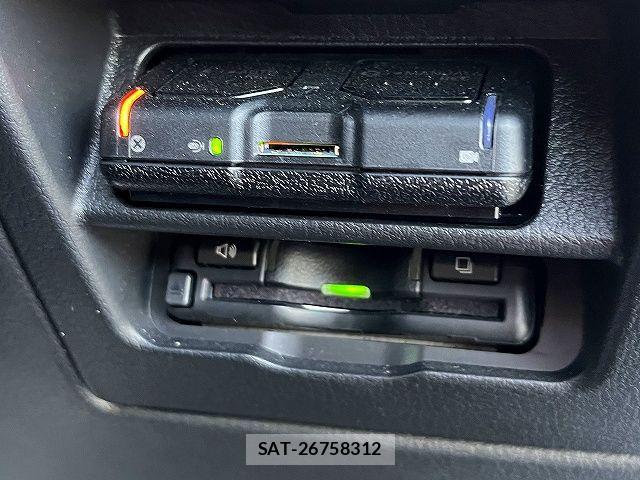 Mazda MAZDA3 2023-12 8100289-15