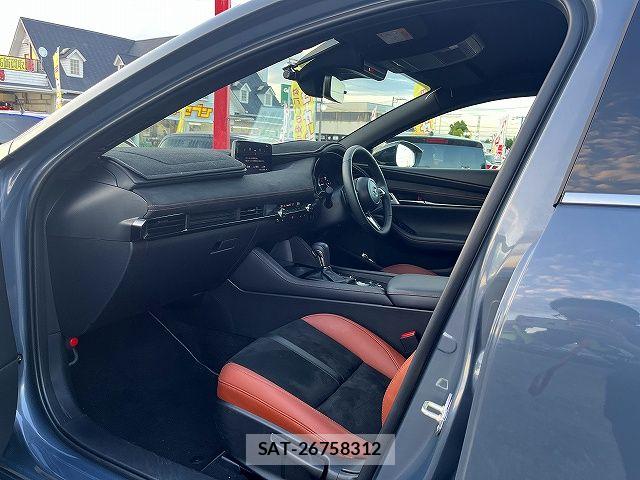 Mazda MAZDA3 2023-12 8100289-18