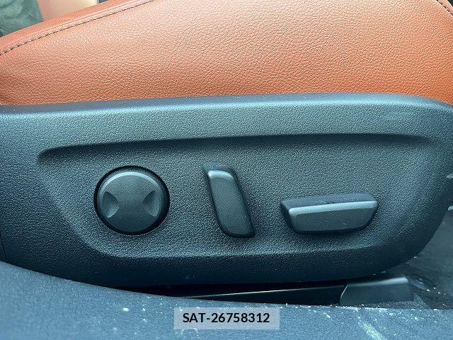 Mazda MAZDA3 2023-12 8100289-22
