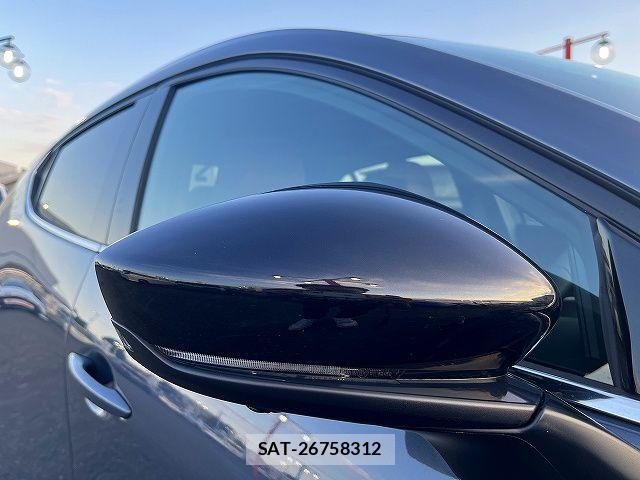 Mazda MAZDA3 2023-12 8100289-24