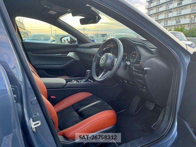 Mazda MAZDA3 2023-12 8100289-3