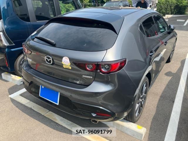 Mazda MAZDA3 2021-03 8100295-3