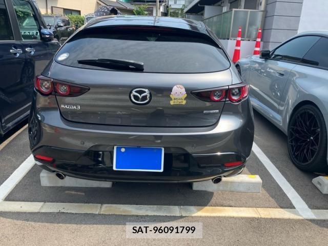 Mazda MAZDA3 2021-03 8100295-4