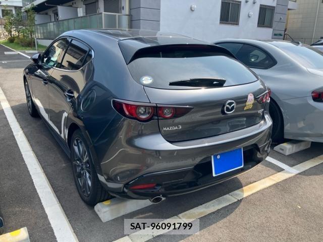 Mazda MAZDA3 2021-03 8100295-5
