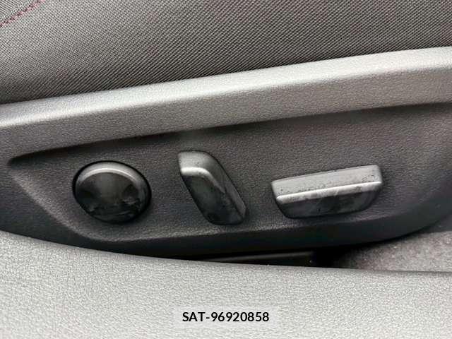 Mazda MAZDA3 2025-05 8100288-12