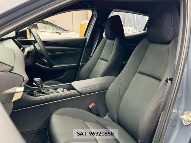 Mazda MAZDA3 2025-05 8100288-22