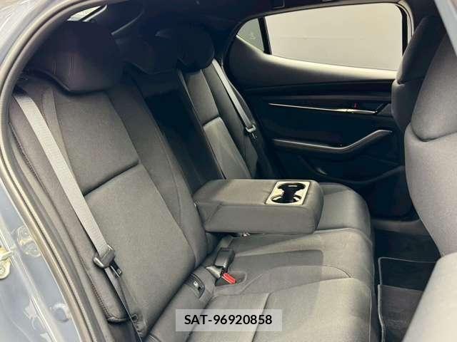 Mazda MAZDA3 2025-05 8100288-23