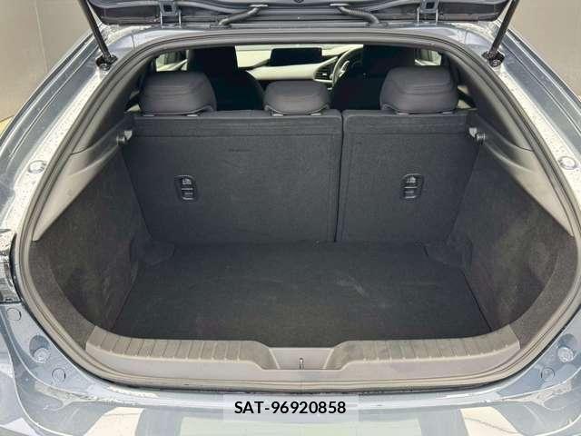 Mazda MAZDA3 2025-05 8100288-25