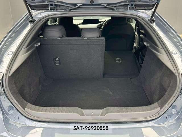 Mazda MAZDA3 2025-05 8100288-26