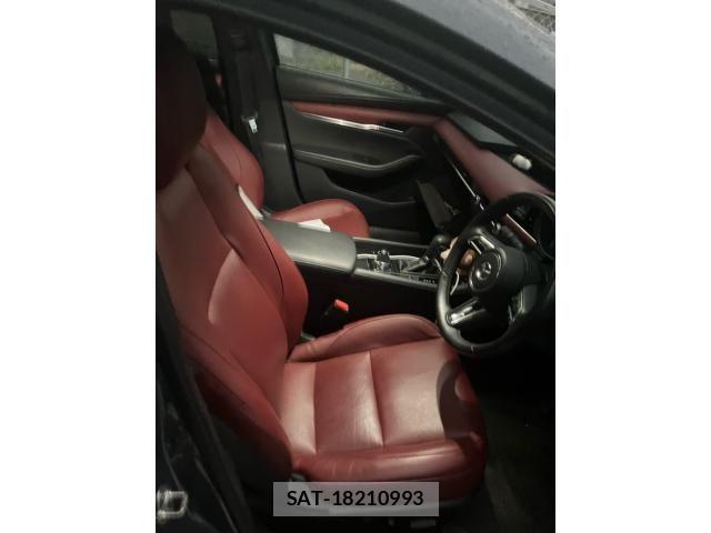 Mazda MAZDA3 2024-03 8100296-18