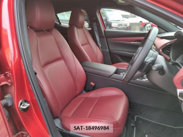 Mazda MAZDA3 2021-09 8100294-12