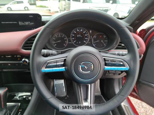 Mazda MAZDA3 2021-09 8100294-13