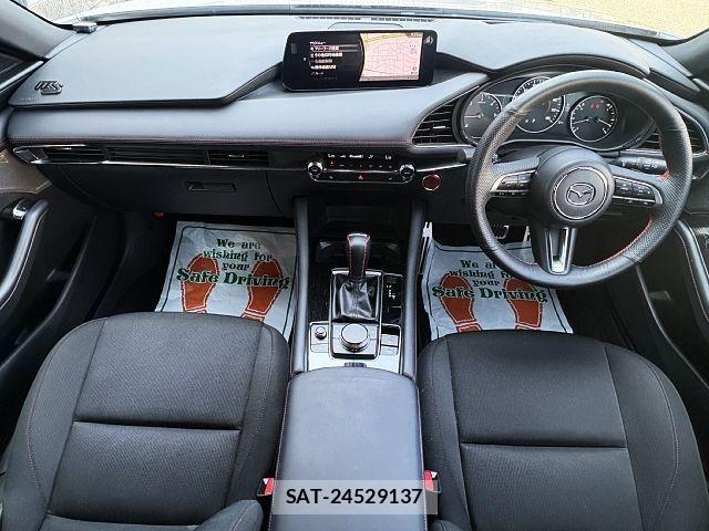 Mazda MAZDA3 2024-05 8100291-1