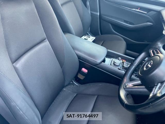 Mazda MAZDA3 2020-02 8100297-10