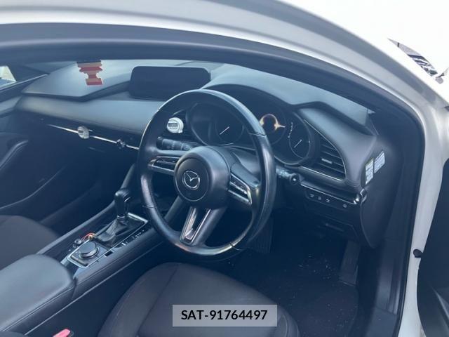 Mazda MAZDA3 2020-02 8100297-12