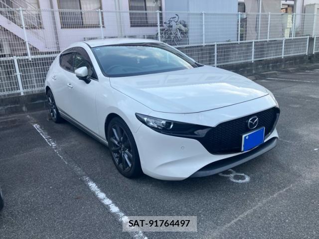 Mazda MAZDA3 2020-02 8100297-1