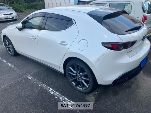 Mazda MAZDA3 2020-02 8100297-3