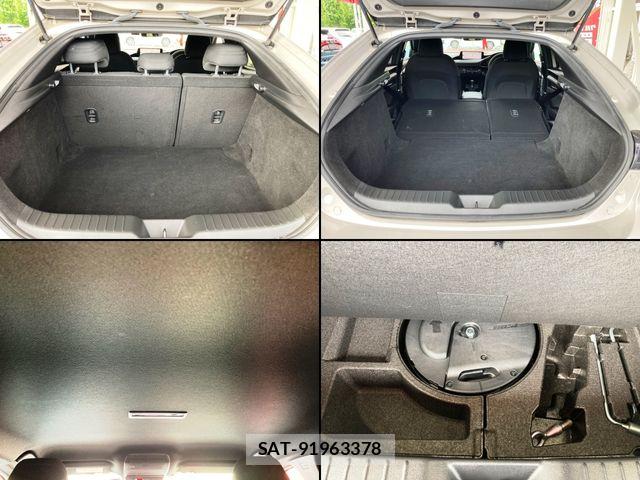 Mazda MAZDA3 2023-09 8100287-12