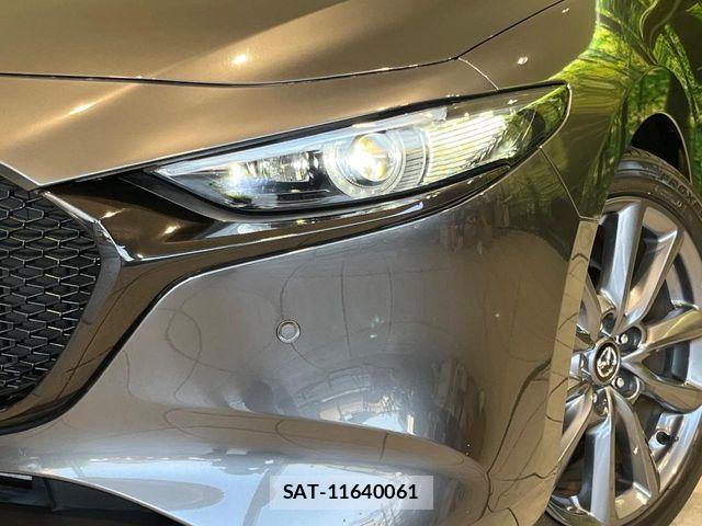 Mazda MAZDA3 2021-07 8131108-12