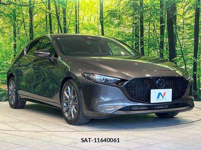 Mazda MAZDA3 2021-07 8131108-15