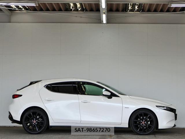 Mazda MAZDA3 2020-09 8131109-9