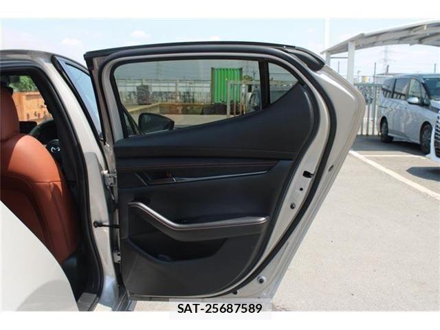 Mazda MAZDA3 2024-12 8146115-26