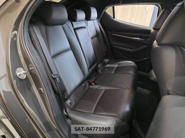 Mazda MAZDA3 2022-11 8146118-9