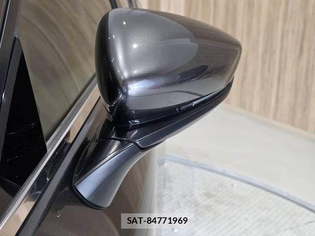 Mazda MAZDA3 2022-11 8146118-23